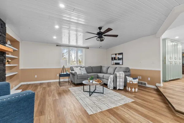 $424,900 | 3225 North Abendroth Street, Appleton, WI 54914