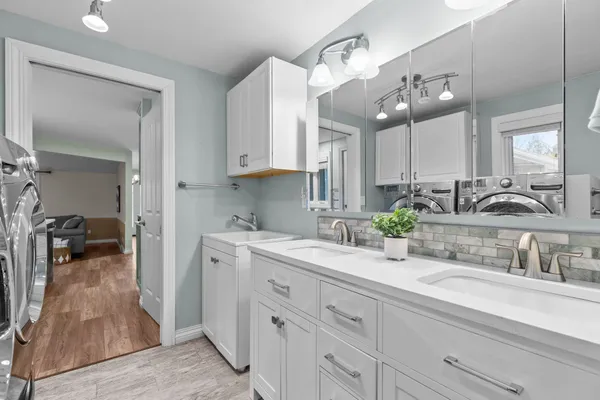 $424,900 | 3225 North Abendroth Street, Appleton, WI 54914