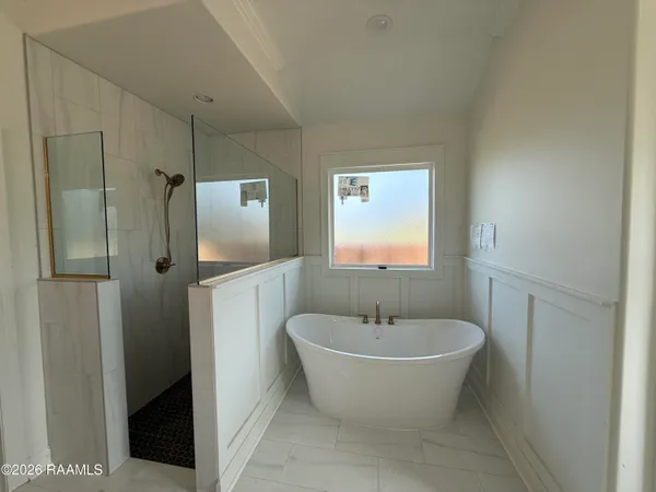 $349,900 | 109 Meadow Walk Drive, Broussard, LA 70518