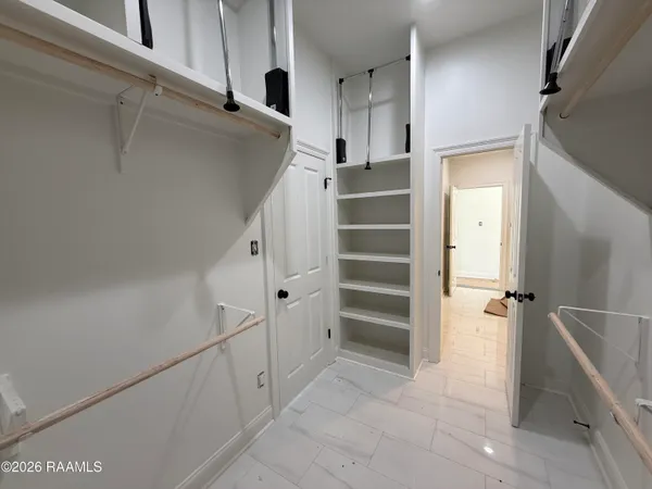 $349,900 | 109 Meadow Walk Drive, Broussard, LA 70518