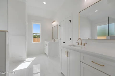 $349,900 | 109 Meadow Walk Drive, Broussard, LA 70518