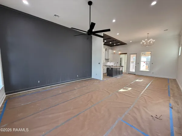 $349,900 | 109 Meadow Walk Drive, Broussard, LA 70518