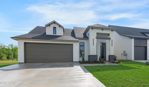 $349,900 | 109 Meadow Walk Drive, Broussard, LA 70518