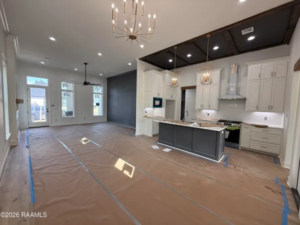 $349,900 | 109 Meadow Walk Drive, Broussard, LA 70518