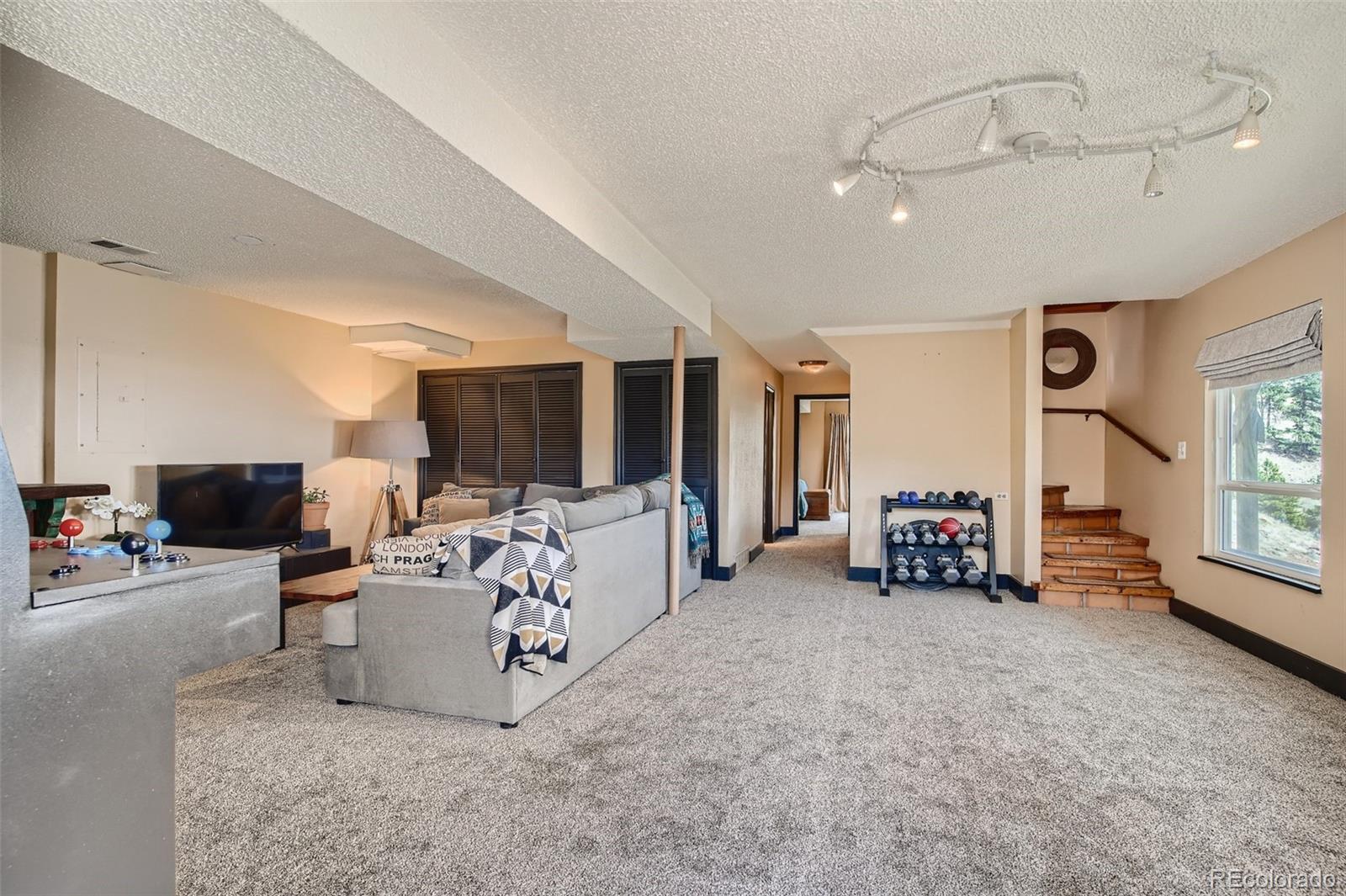 824 Aspen Road Golden, CO 80401 - Photo 23 of 39 Gallery Image 23