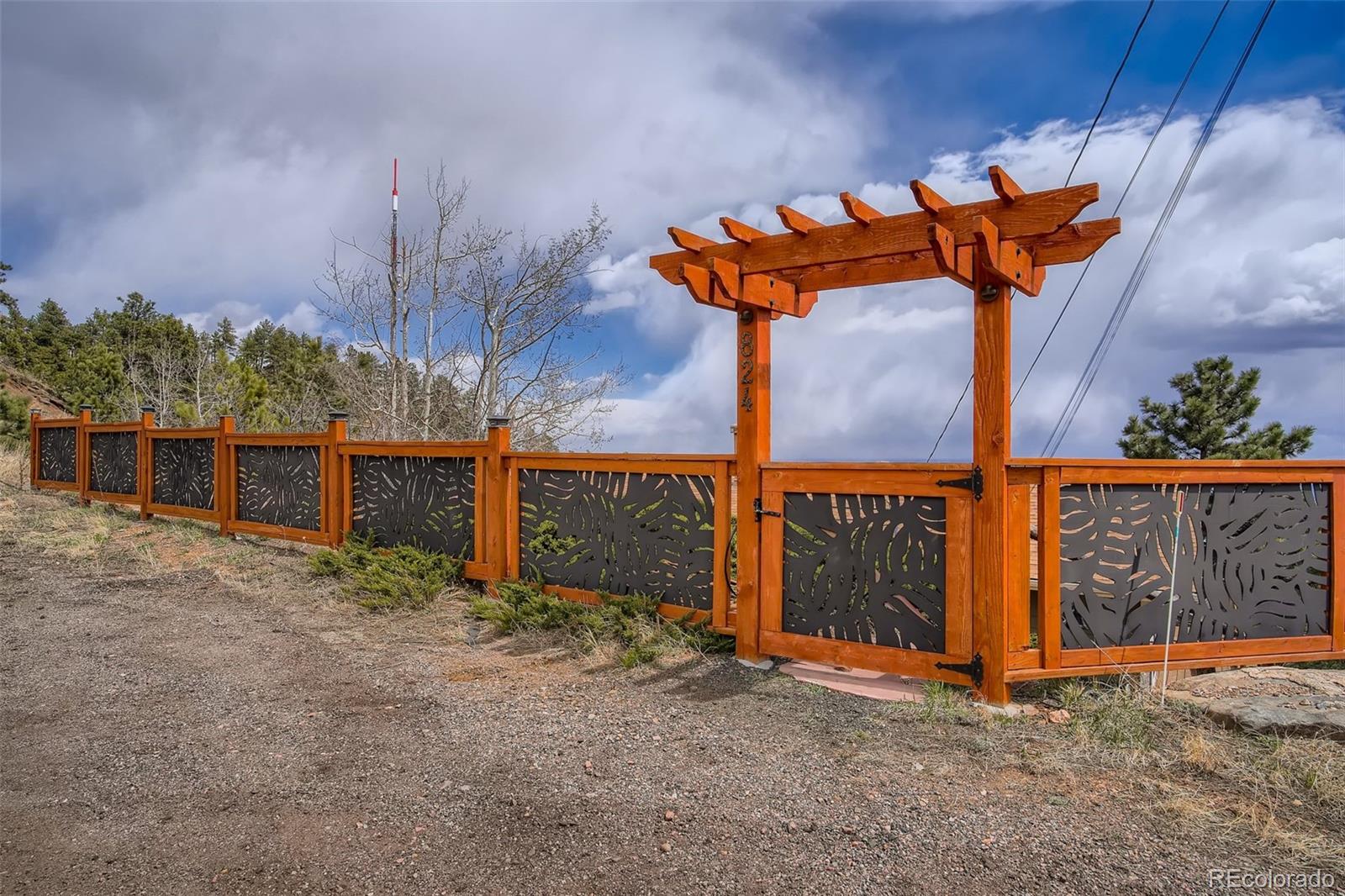 824 Aspen Road Golden, CO 80401 - Photo 4 of 39 Gallery Image 4