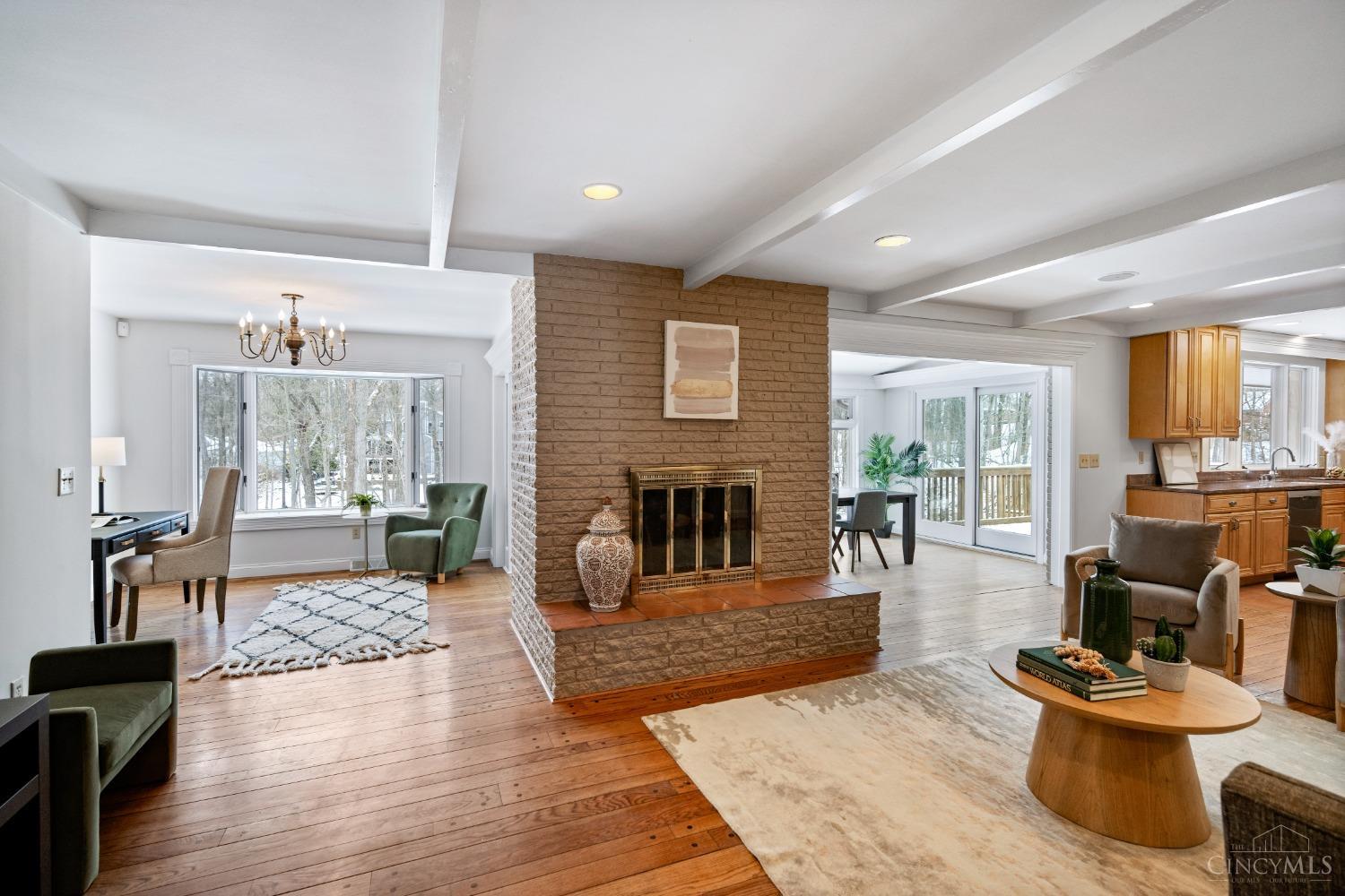 7416 Ayers Road Cincinnati, OH 45255 - Photo 3 of 59 family room