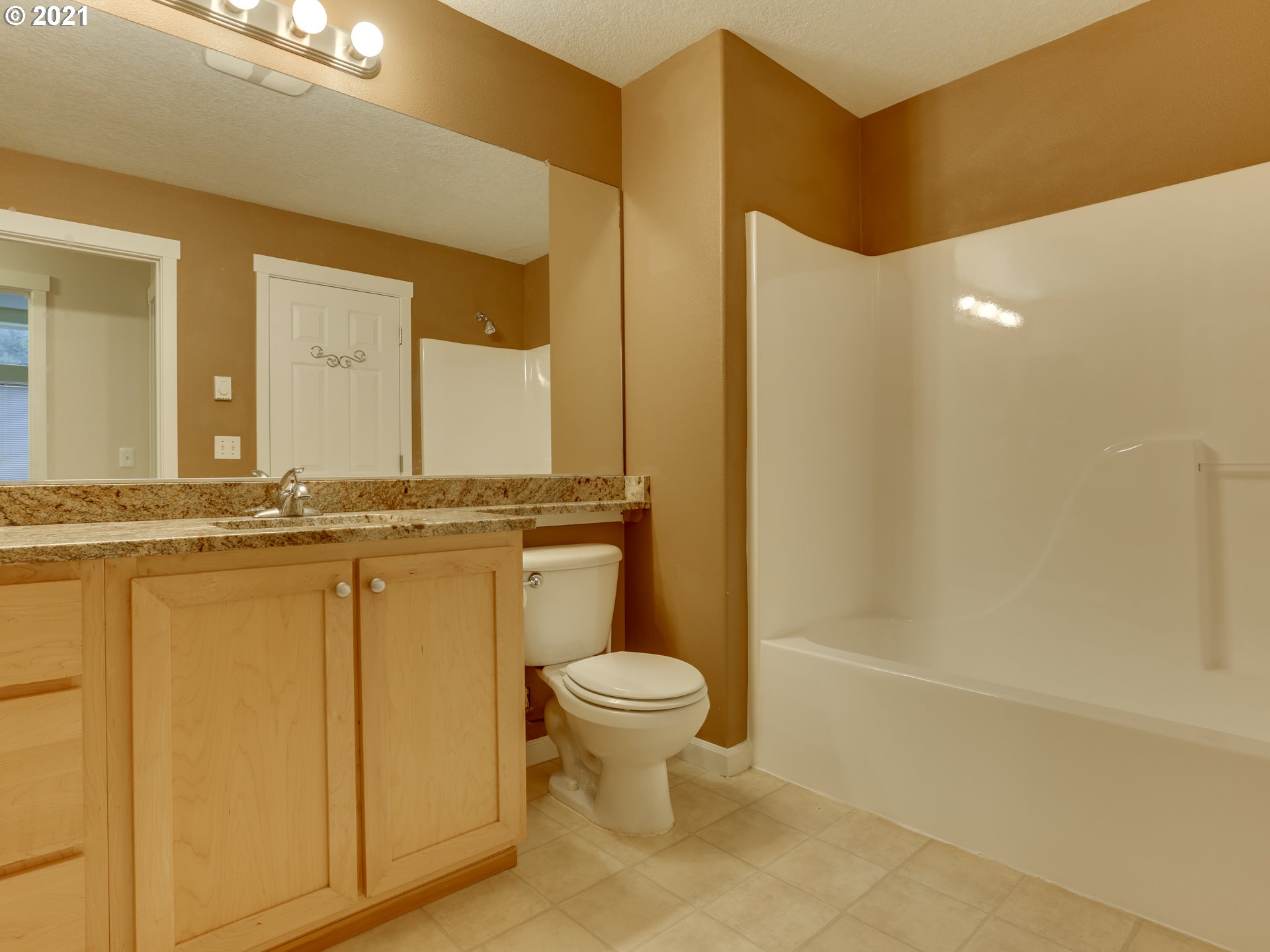 14721 Southwest Beard Road, Unit 203 Beaverton, OR 97007 - Photo 9 of 26 Gallery Image 9