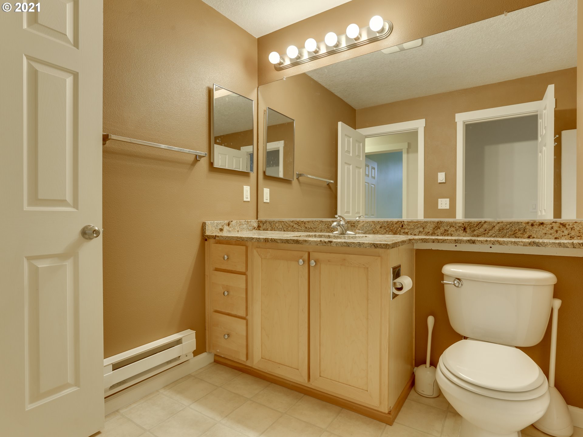 14721 Southwest Beard Road, Unit 203 Beaverton, OR 97007 - Photo 10 of 26 Gallery Image 10