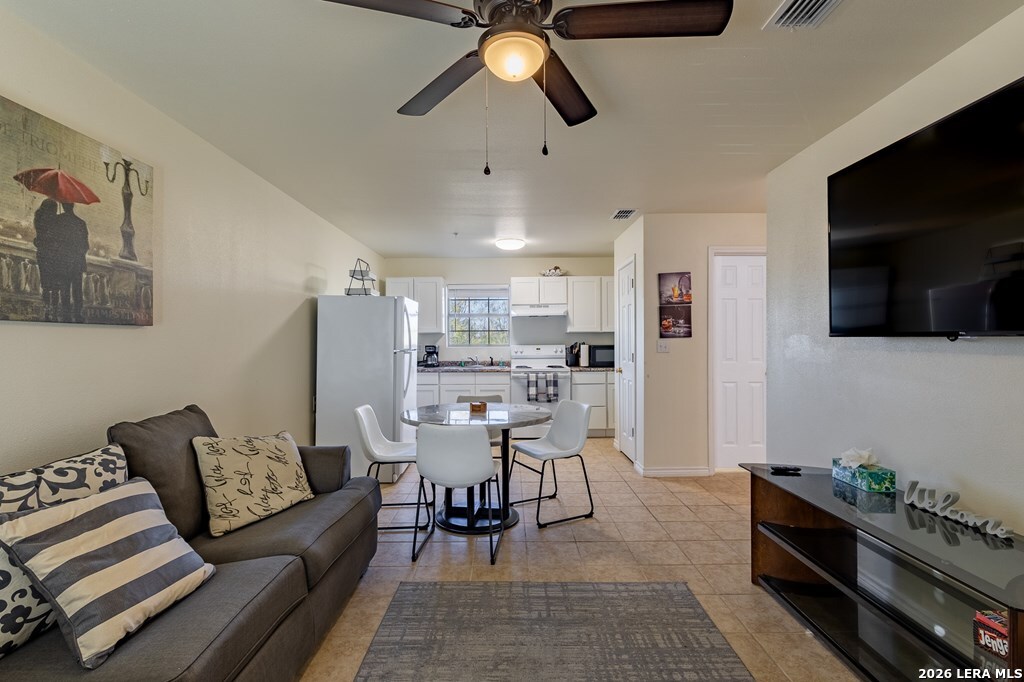 391 Riverside Drive, Unit 24 Eagle Pass, TX 78852 - Photo 6 of 31