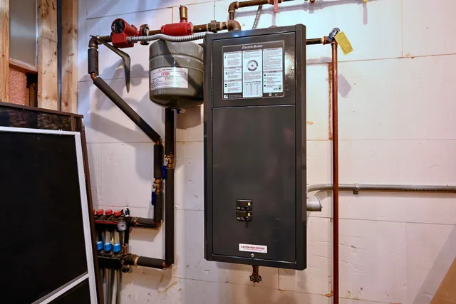 $1,018,000 | 24242 Pfeiffer Hill Road, Winona, MN 55987