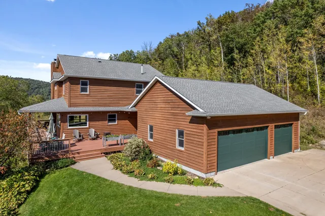 $1,018,000 | 24242 Pfeiffer Hill Road, Winona, MN 55987