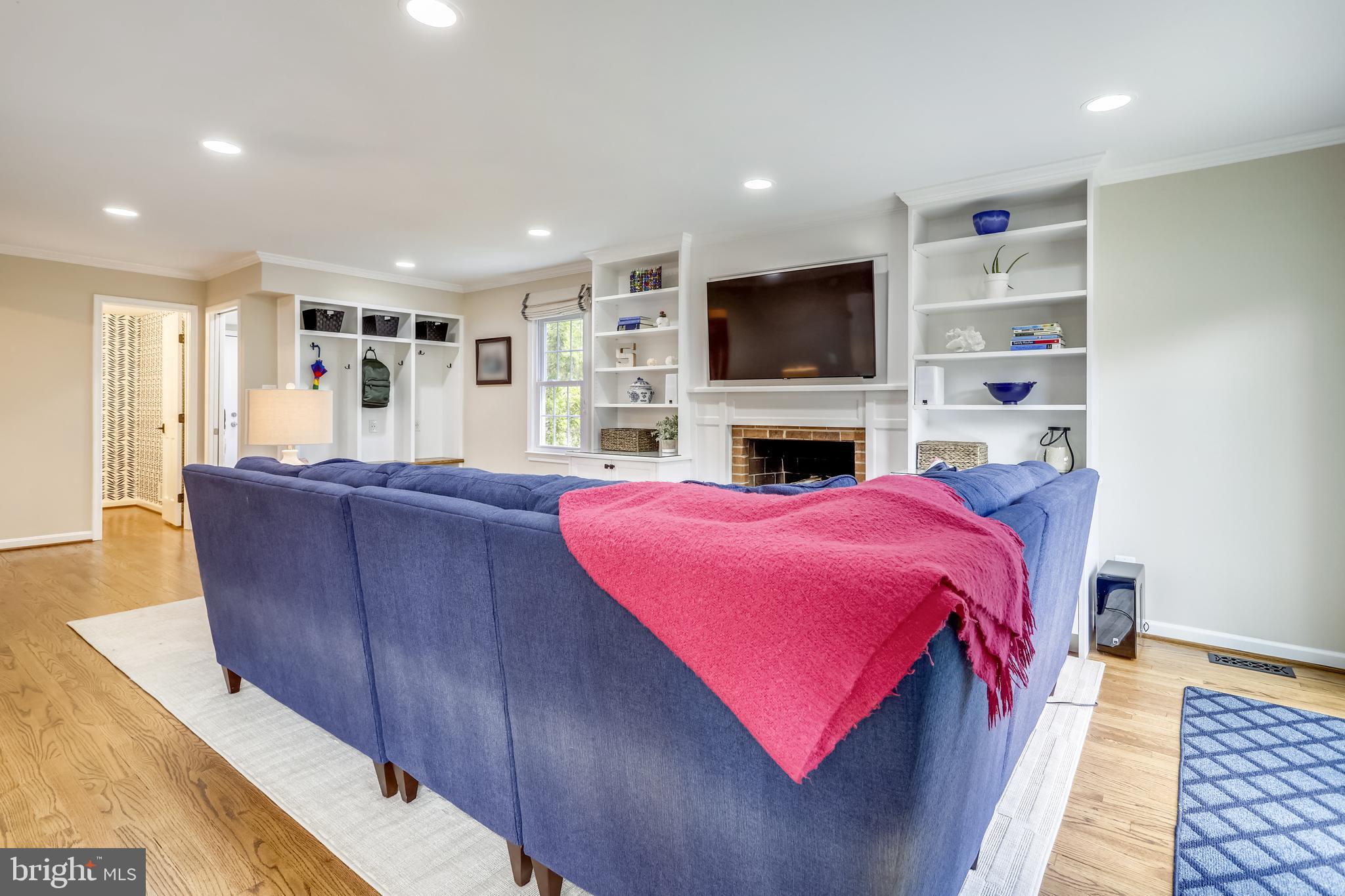 1721 Stonebridge Road Alexandria, VA 22304 - Photo 12 of 62 Family room with great storage