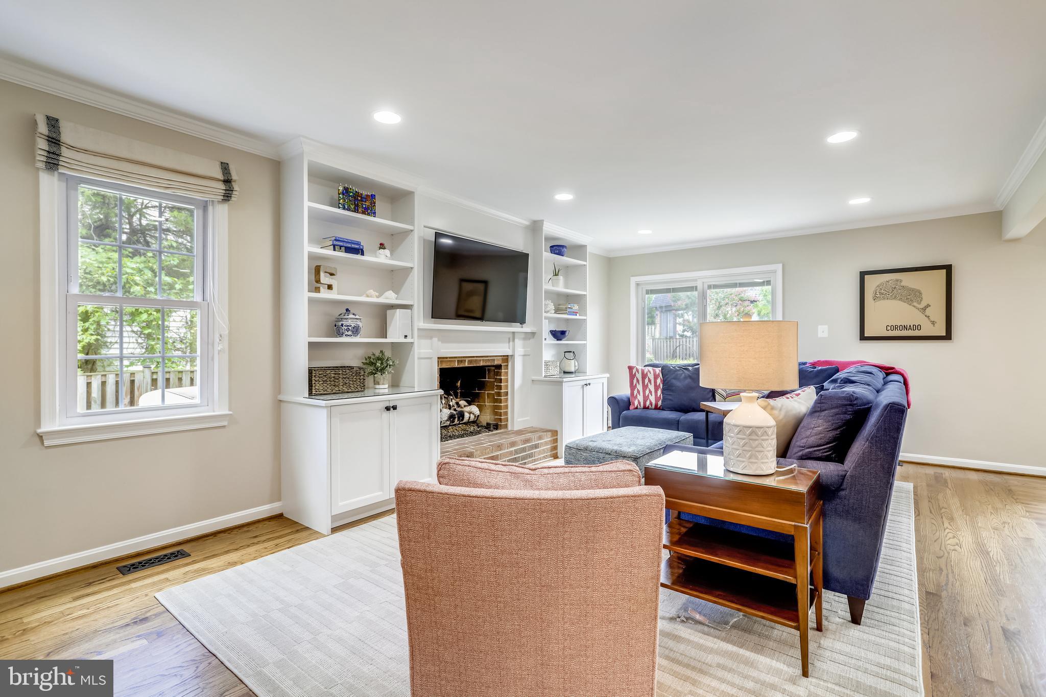 1721 Stonebridge Road Alexandria, VA 22304 - Photo 14 of 62 Great natural light throughout home