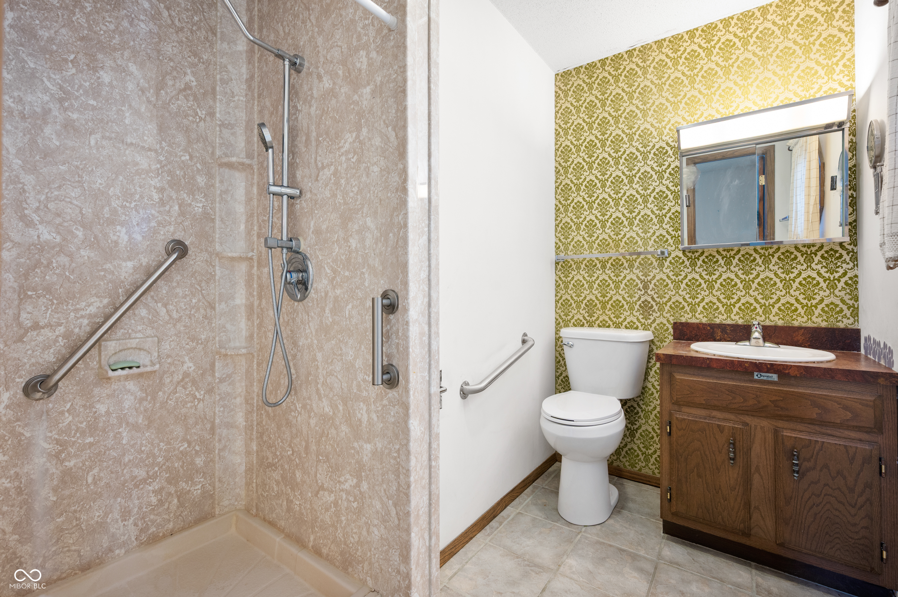 905 South Buckingham Road Yorktown, IN 47396 - Photo 12 of 20