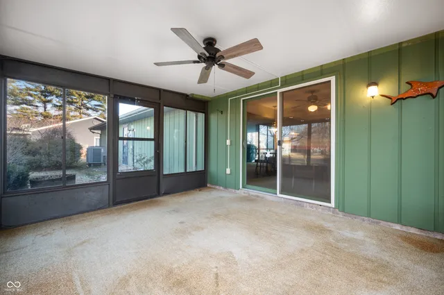 $190,000 | 905 South Buckingham Road, Yorktown, IN 47396