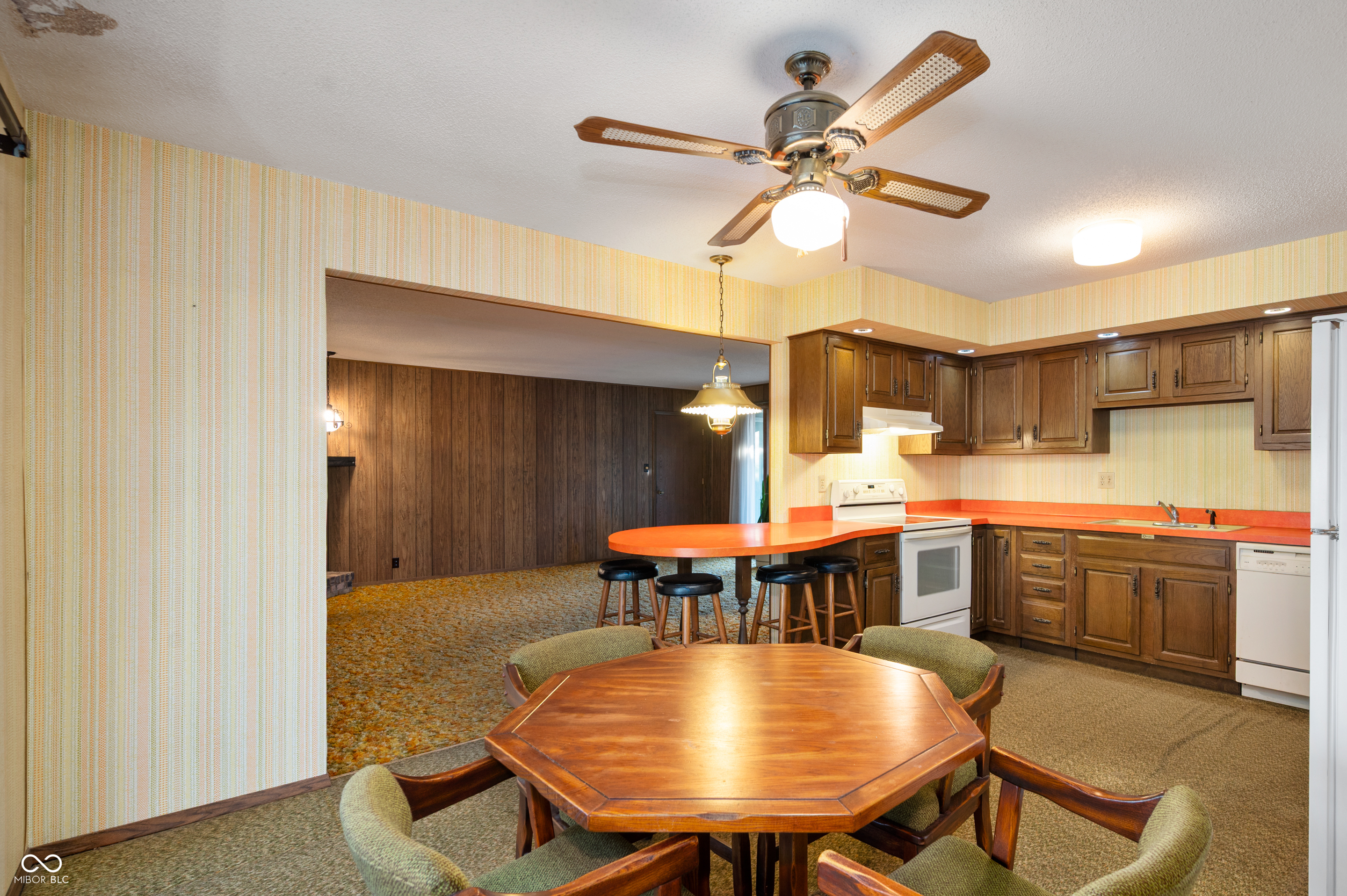 905 South Buckingham Road Yorktown, IN 47396 - Photo 7 of 20