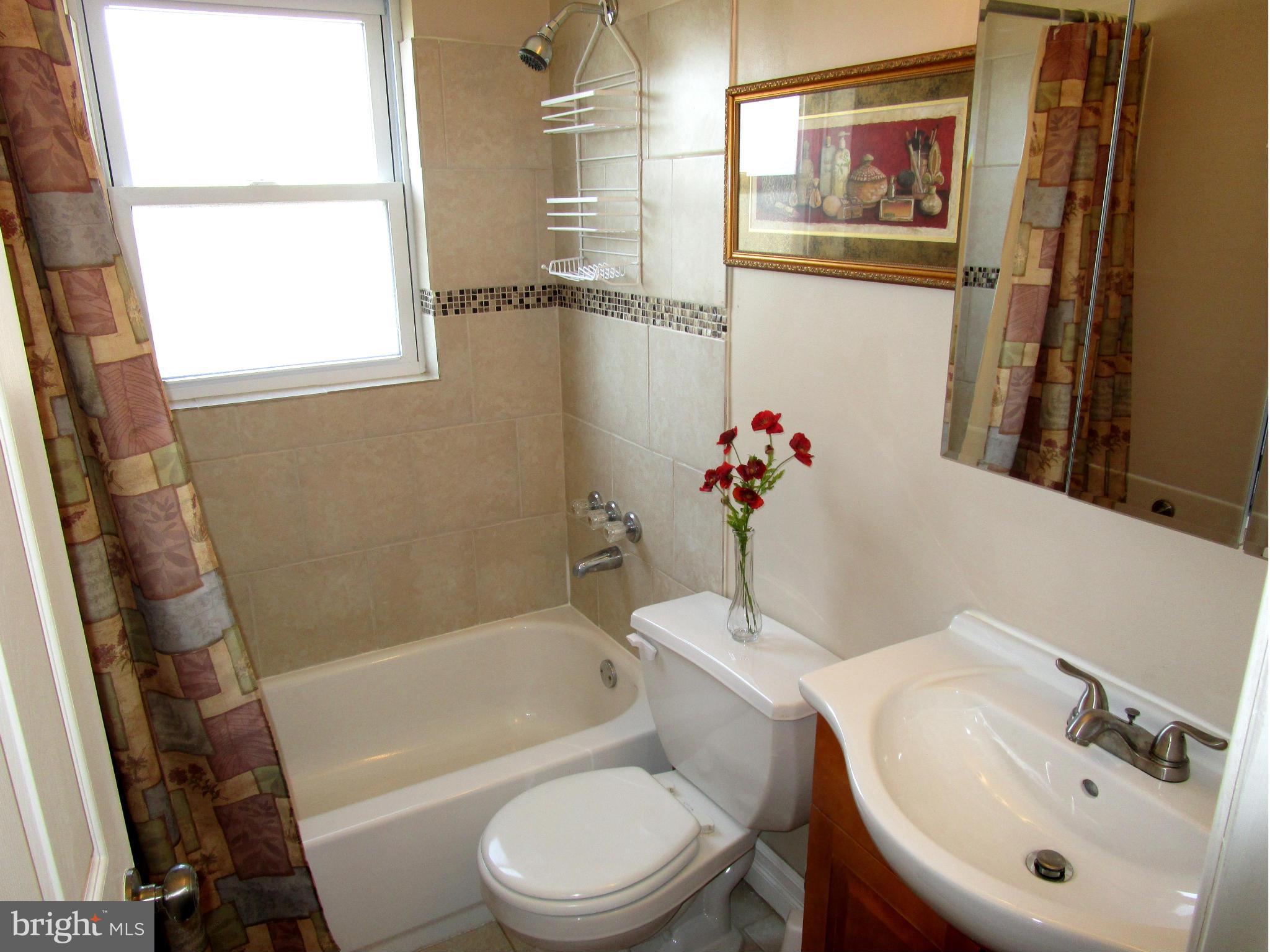 2137 Vailthorn Road Middle River, MD 21220 - Photo 15 of 18 Bath