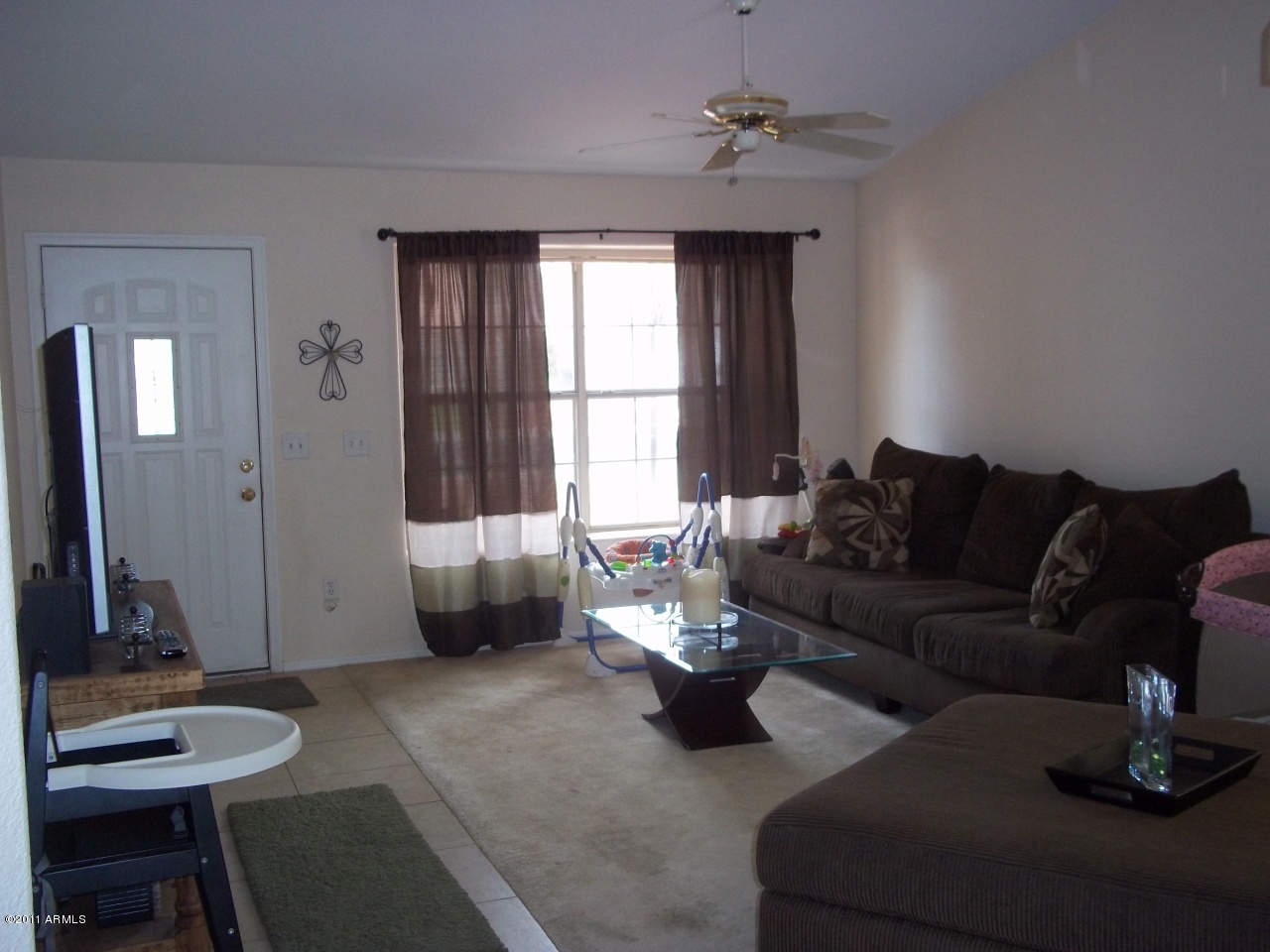 7581 West Calavar Road Peoria, AZ 85381 - Photo 3 of 14 Front room