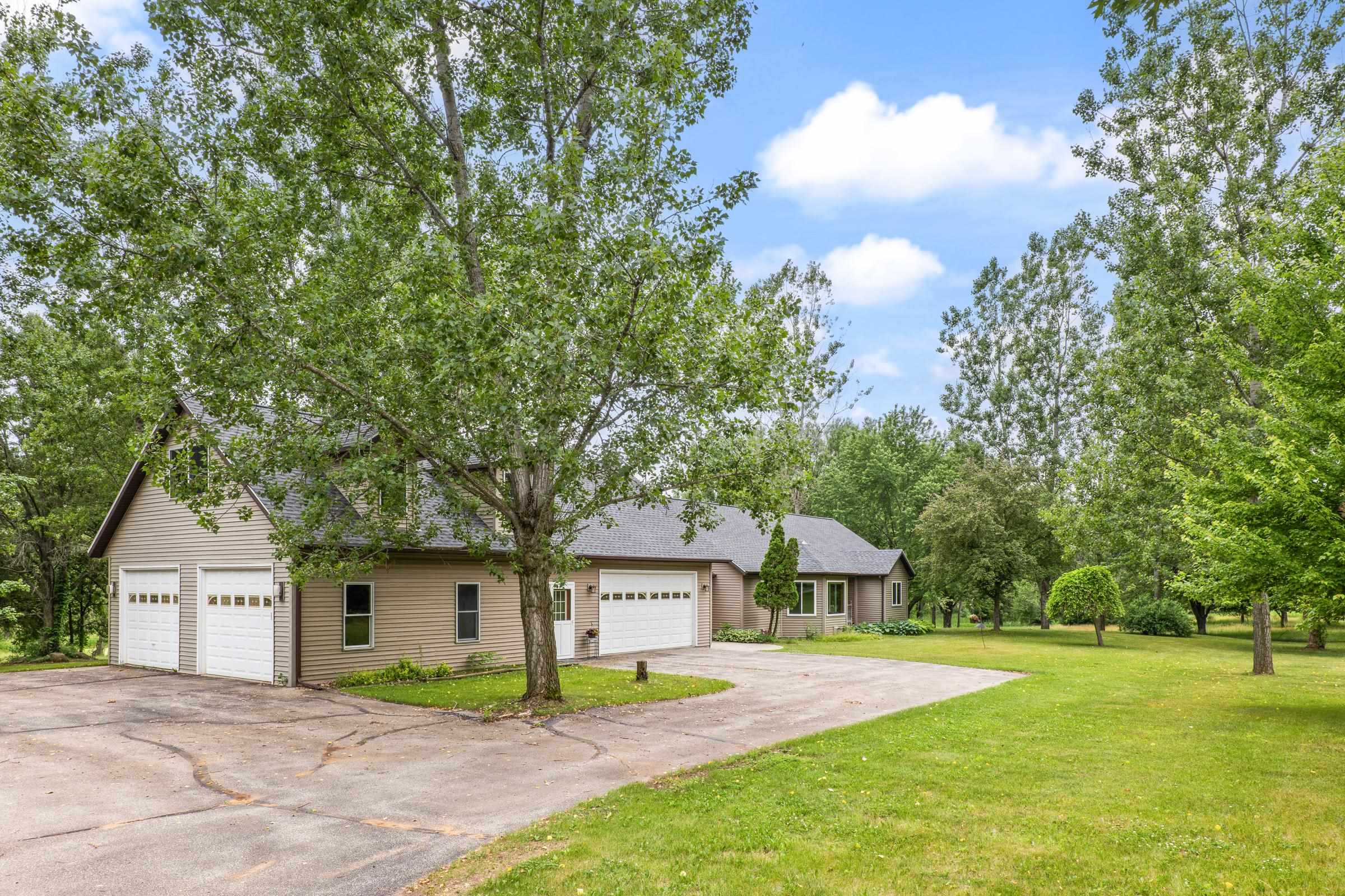 W3075 Grouse Road Pardeeville, WI 53954 - Photo 3 of 89