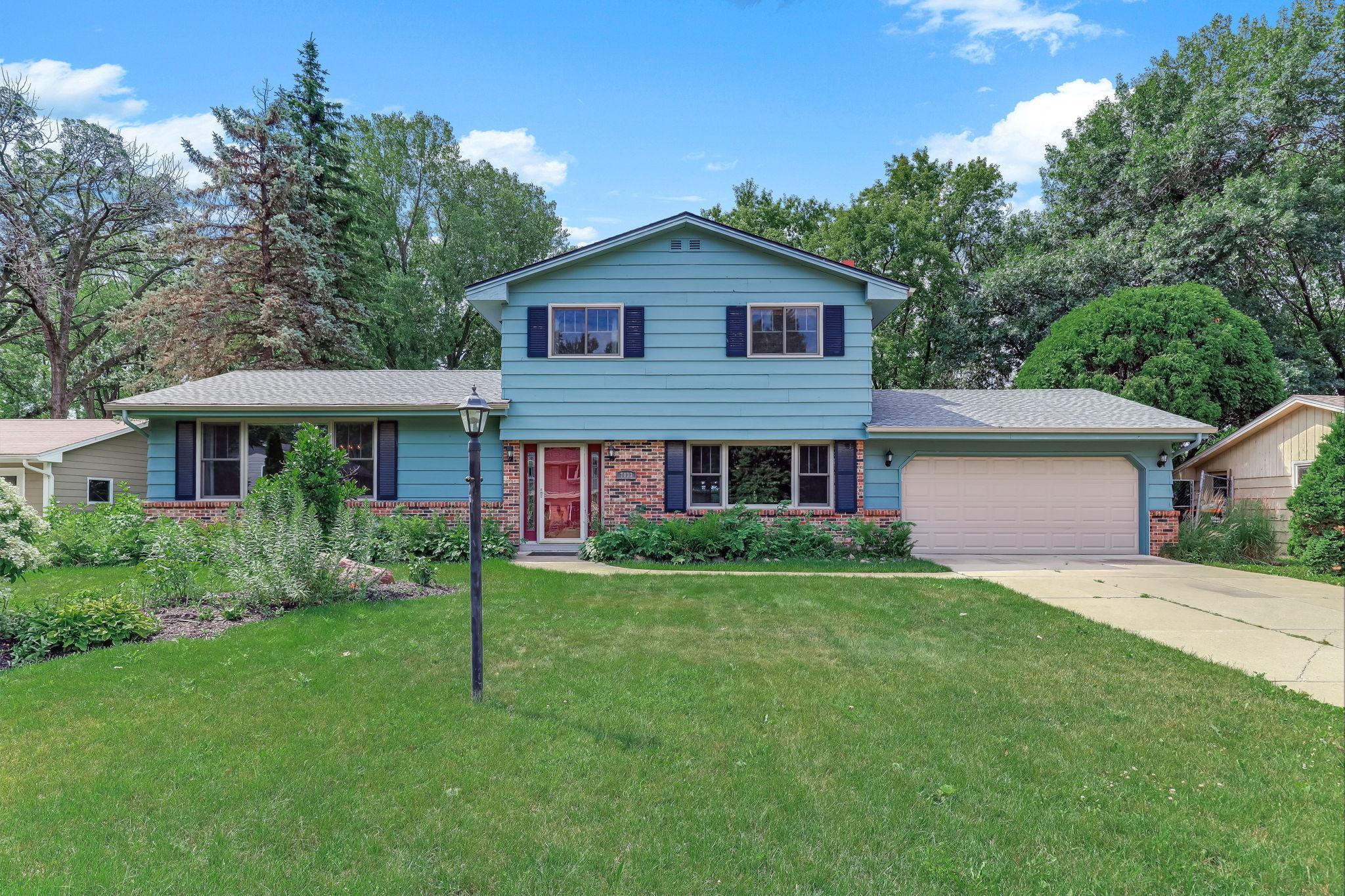 7033 Courtly Road Woodbury, MN 55125 - Photo 1 of 1 Gallery Image 1