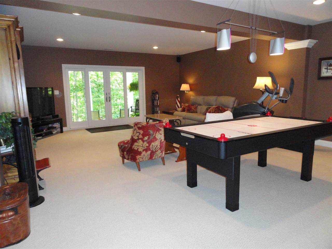 2796 Pointe Cove Road Bloomington, IN 47401 - Photo 27 of 36 Gallery Image 27