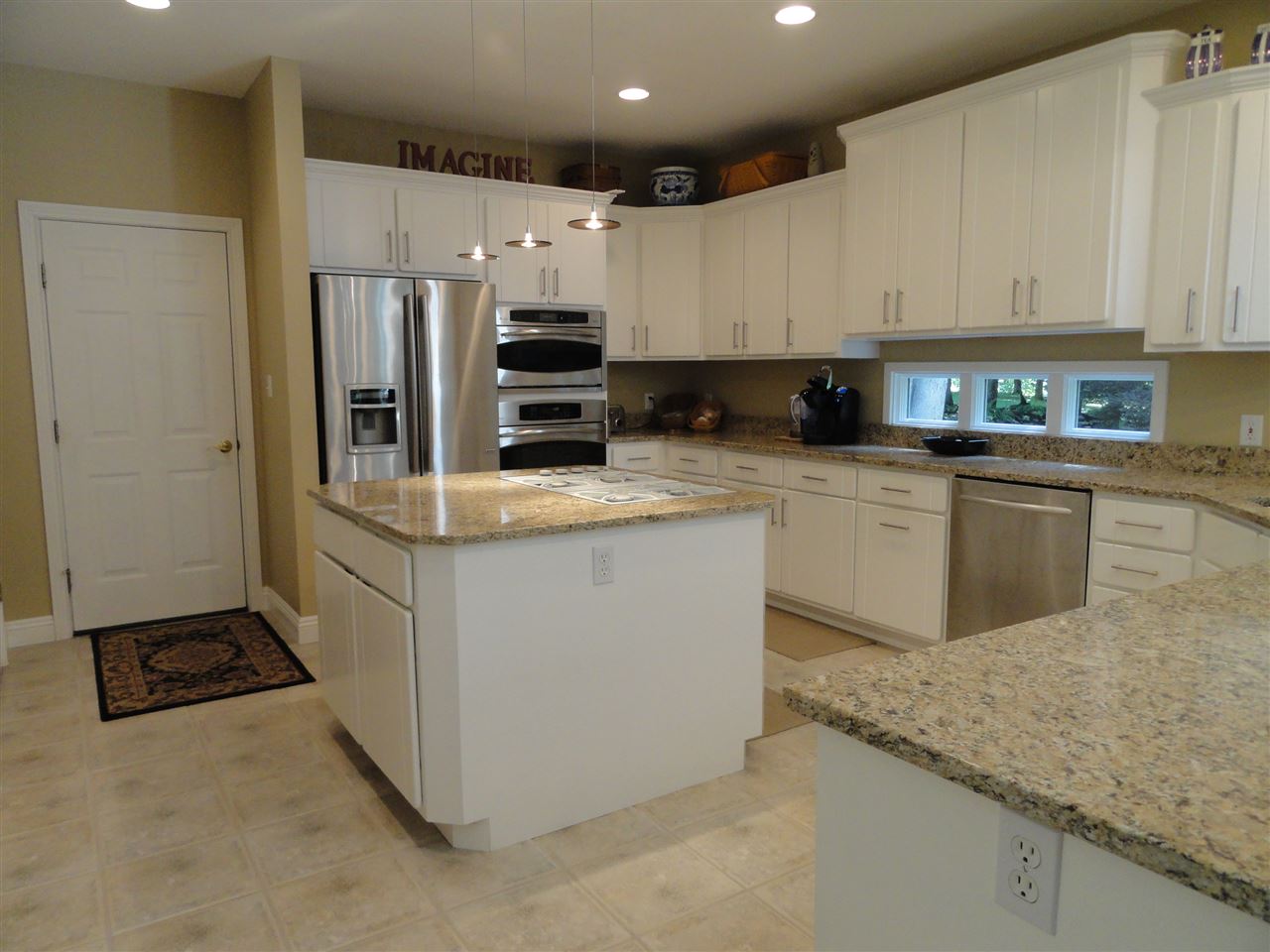 2796 Pointe Cove Road Bloomington, IN 47401 - Photo 9 of 36 Gallery Image 9