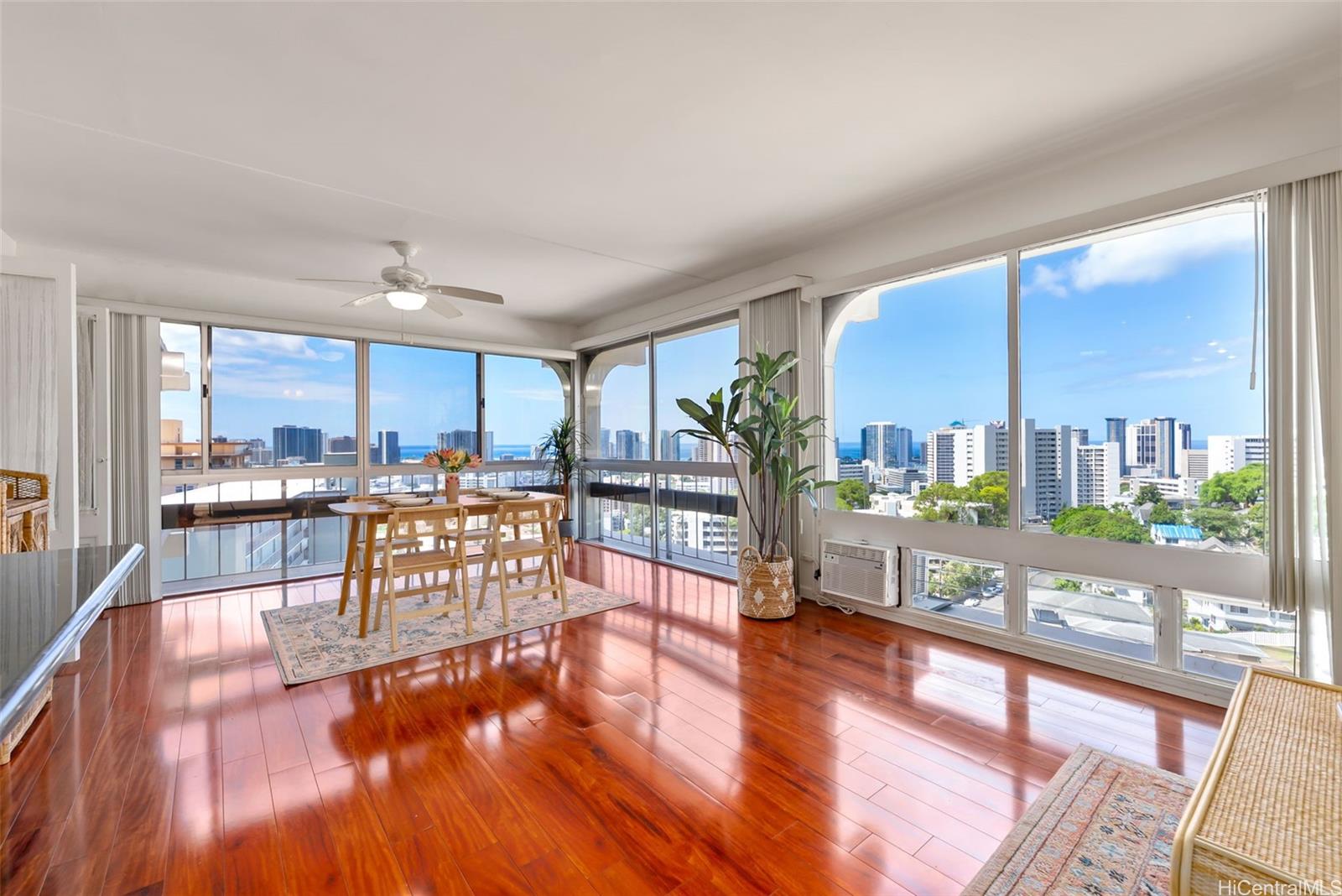 1022 Prospect Street, Unit 902B Honolulu, HI 96822 - Photo 1 of 25