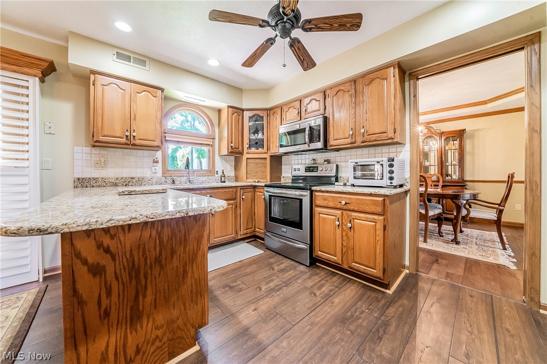 6276 Coldstream Road Highland Heights, OH 44143 - Photo 12 of 49