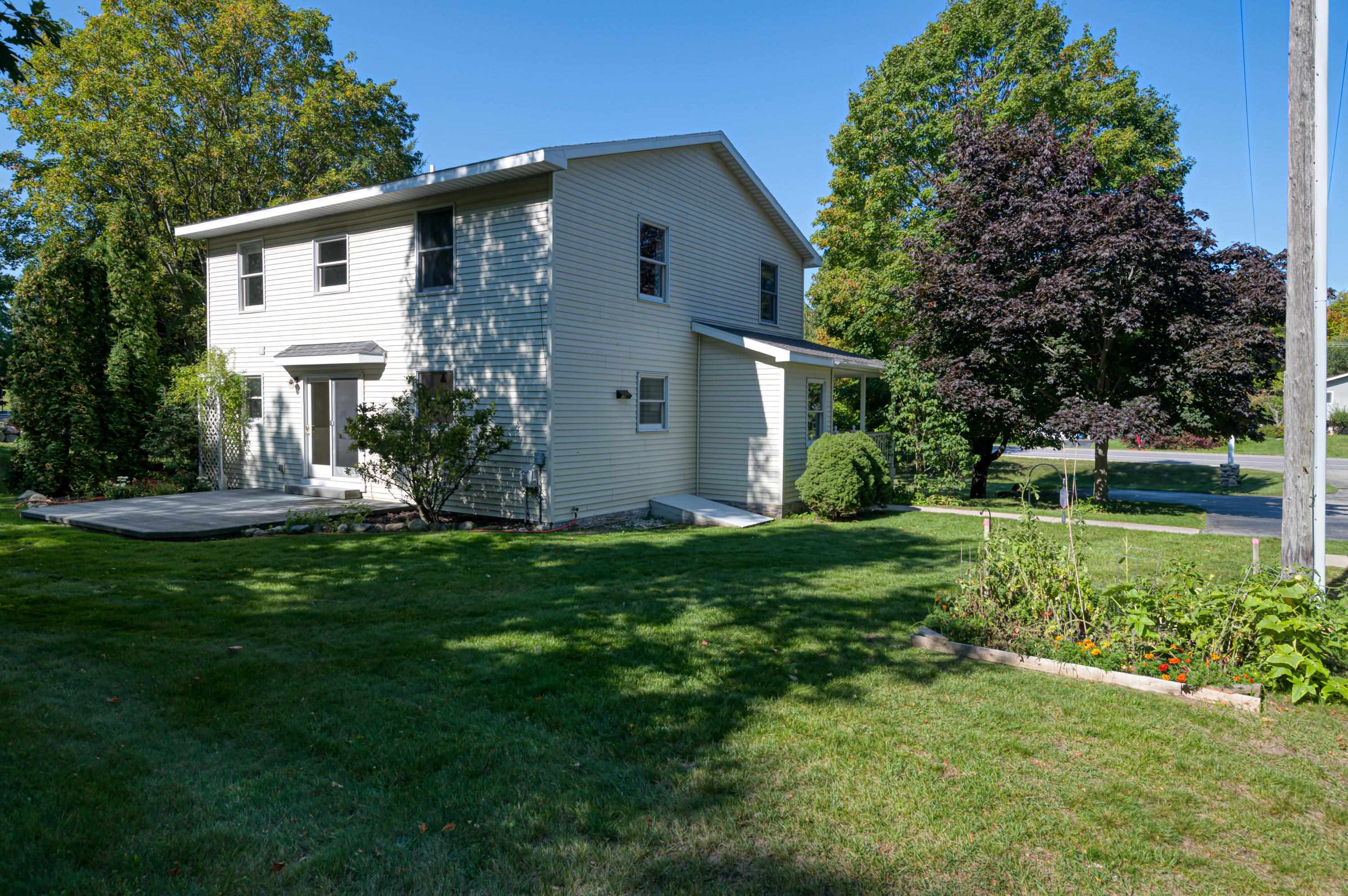 10552 Center Road Traverse City, MI 49686 - Photo 1 of 65