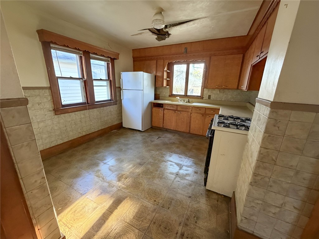 35 Wakefield Street Rochester, NY 14621 - Photo 4 of 11