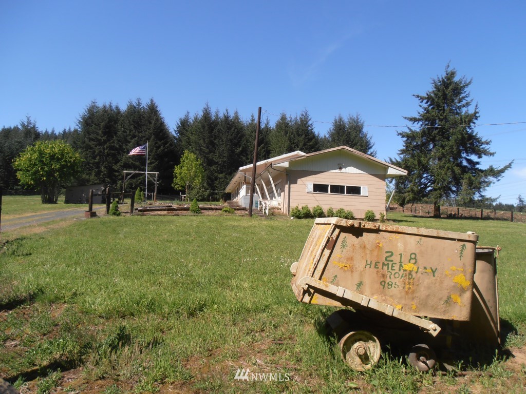 218 Hemenway Road Winlock, WA 98596 - Photo 2 of 23