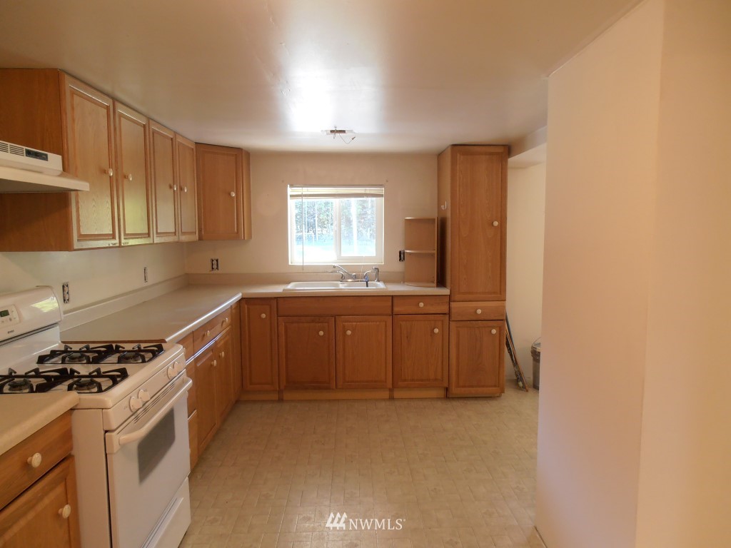 218 Hemenway Road Winlock, WA 98596 - Photo 16 of 23