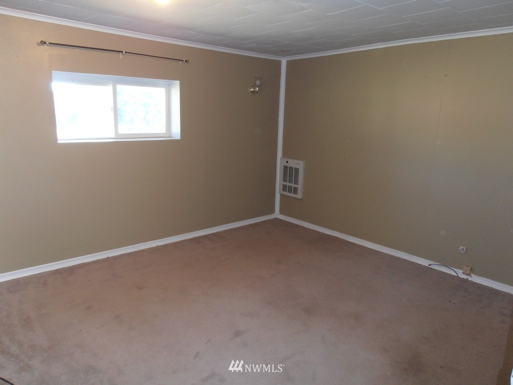 218 Hemenway Road Winlock, WA 98596 - Photo 10 of 23