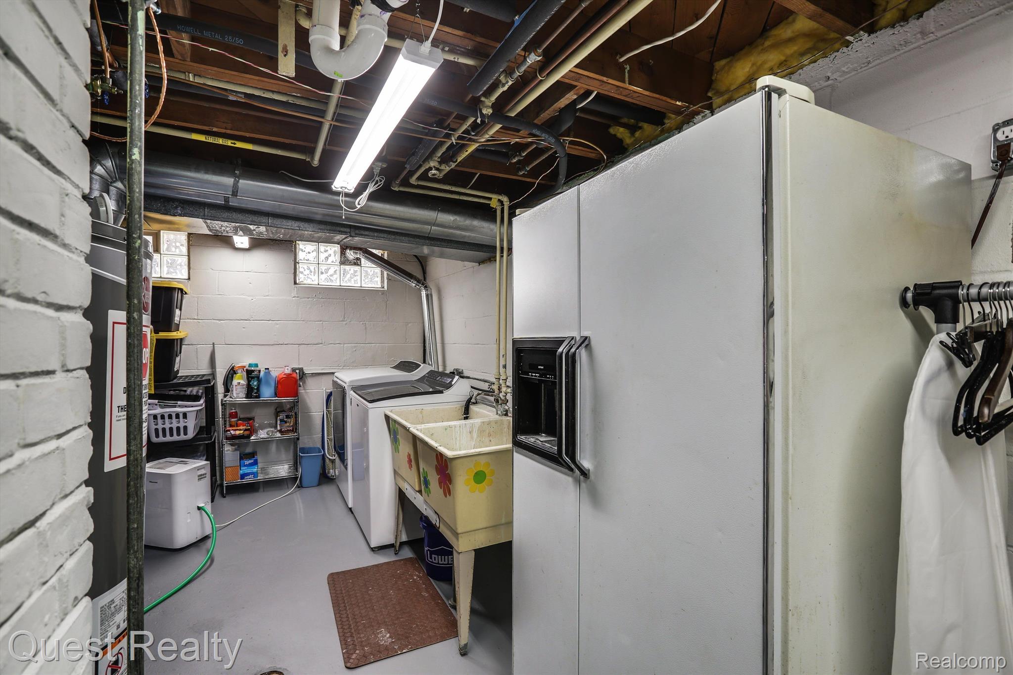 1850 Cambridge Road Berkley, MI 48072 - Photo 28 of 42 plenty of storage room as well!