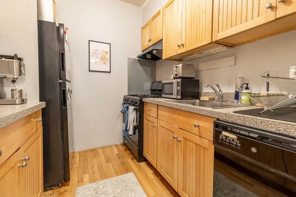 $3,700 | 828 Huntington Avenue, Unit 2, Boston, MA 02115