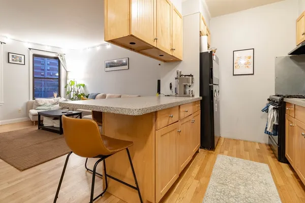 $3,700 | 828 Huntington Avenue, Unit 2, Boston, MA 02115