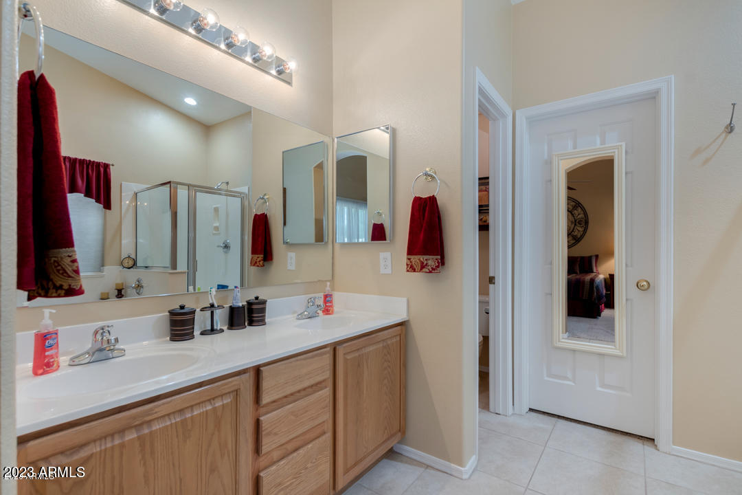 1833 North Sunview Mesa, AZ 85205 - Photo 19 of 54 19 Master Bathroom