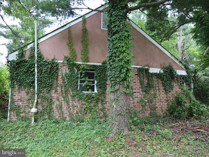 1620 Old Welsh Road Huntingdon Valley, PA 19006 - Photo 3 of 46