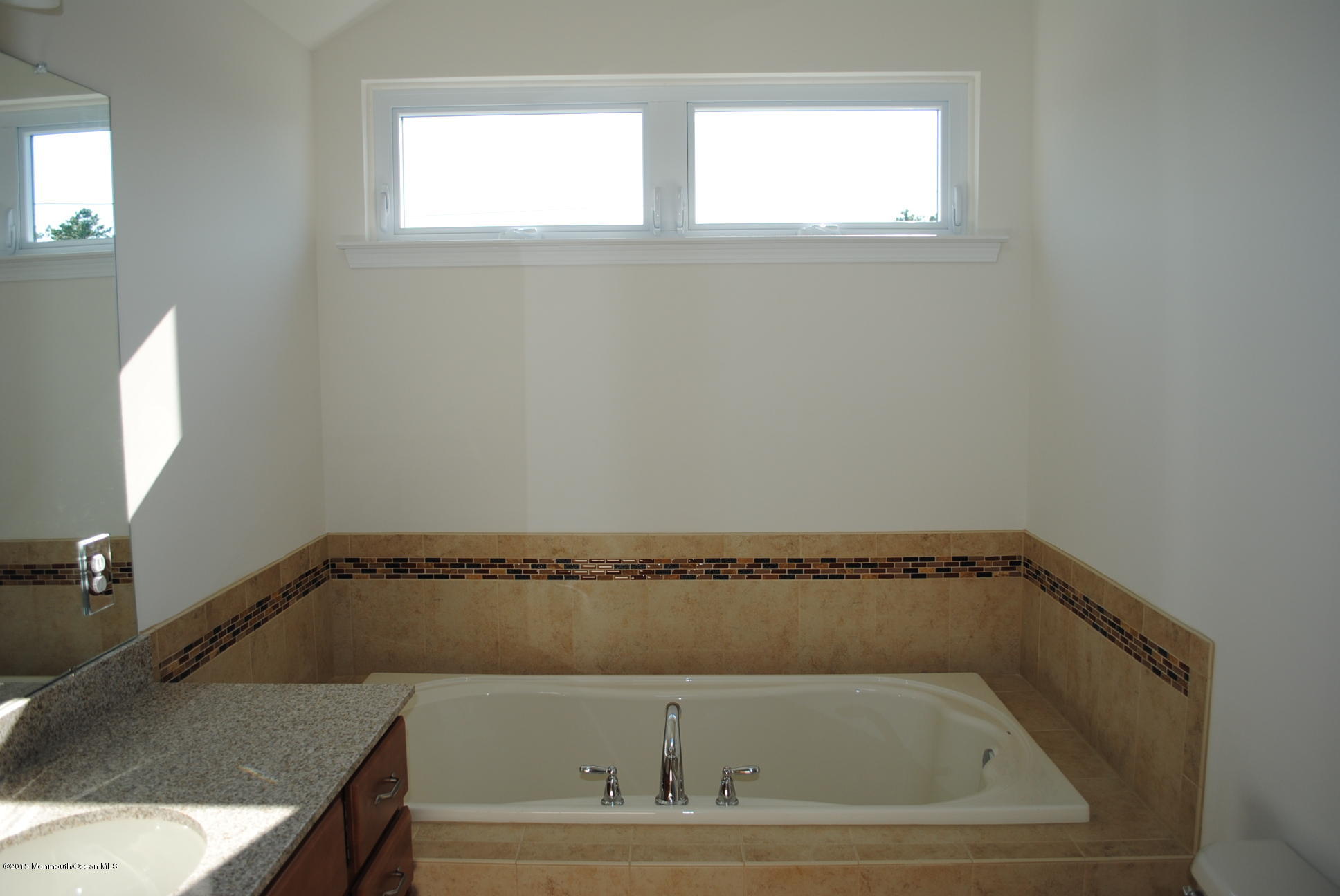 21 Bobstay Road Barnegat, NJ 08005 - Photo 15 of 17 a bathroom with a bathtub