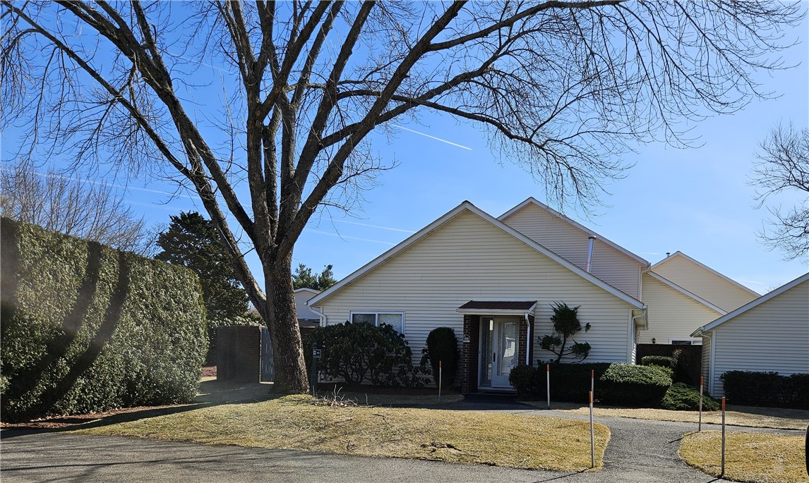 951 Brighton Way Warwick, RI 02886 - Photo 1 of 25