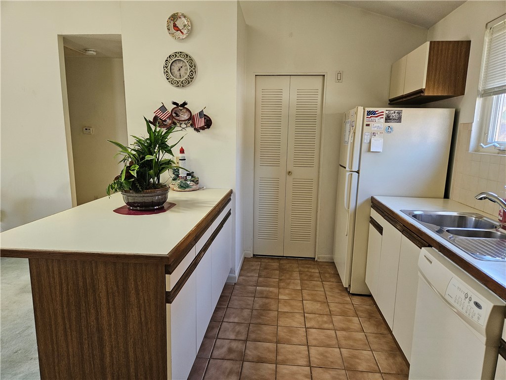 951 Brighton Way Warwick, RI 02886 - Photo 14 of 25