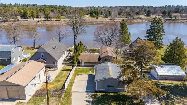 $200,000 | 5307 Oakridge Drive, Beaverton, MI 48612