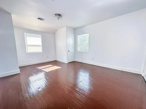 $1,450 | 2555 Pierce Street, Beaumont, TX 77703