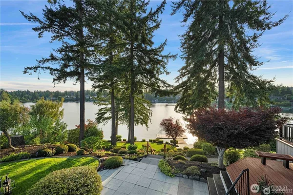 $2,490,000 | 2804 179th Avenue East, Lake Tapps, WA 98391