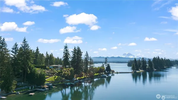 $2,490,000 | 2804 179th Avenue East, Lake Tapps, WA 98391