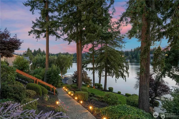 $2,490,000 | 2804 179th Avenue East, Lake Tapps, WA 98391