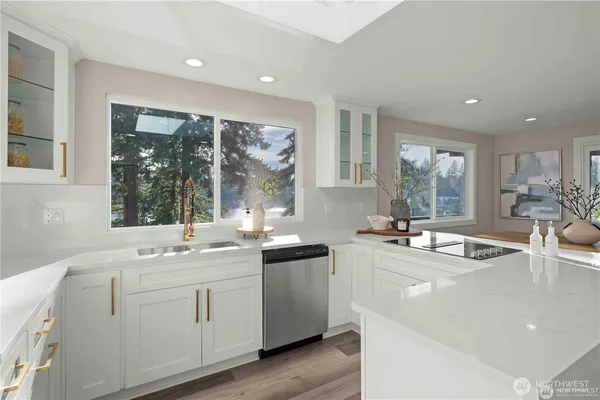 $2,490,000 | 2804 179th Avenue East, Lake Tapps, WA 98391