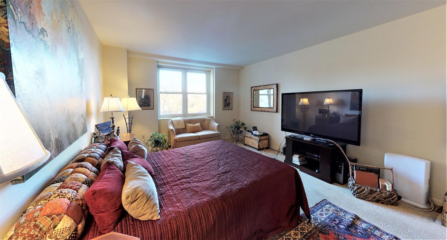 2444 Madison Road, Unit 309 Cincinnati, OH 45208 - Photo 34 of 50