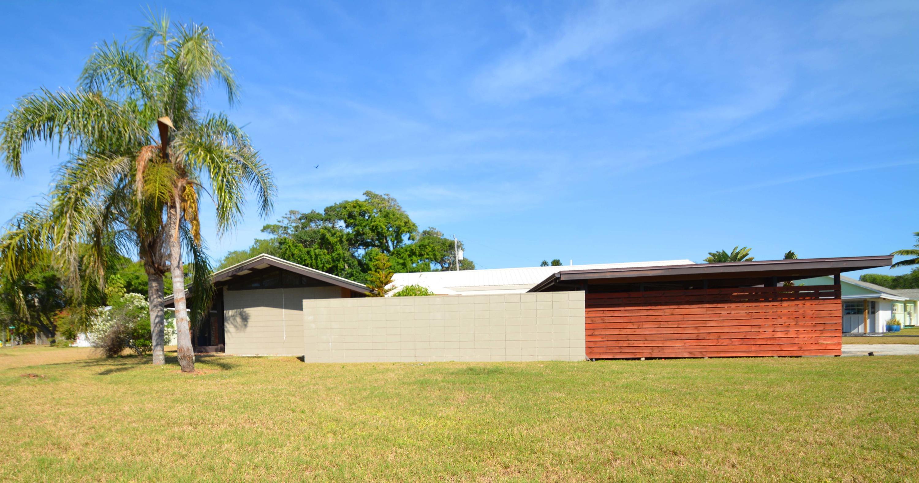 907 Santa Cruz Road Cocoa Beach, FL 32931 - Photo 24 of 30 a view of a backyard